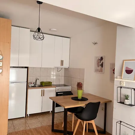 Mia's Duplex *