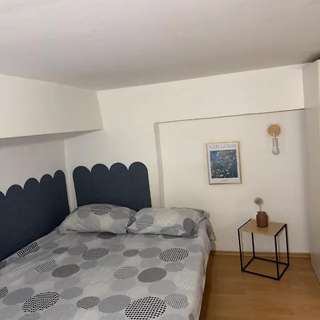 Mia's Duplex *